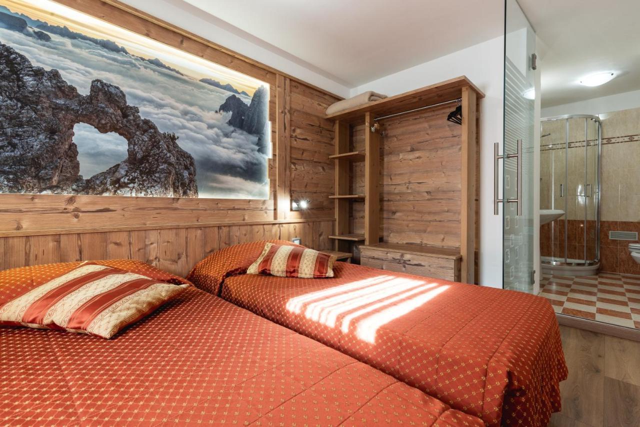 פרדאצו Hotel Touring מראה חיצוני תמונה