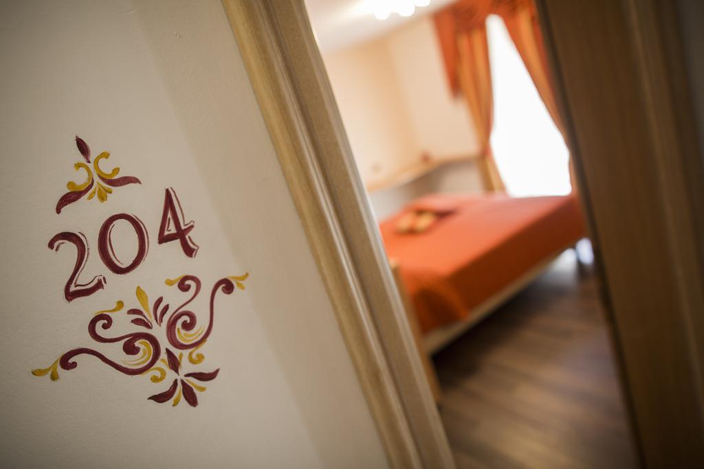 פרדאצו Hotel Touring מראה חיצוני תמונה